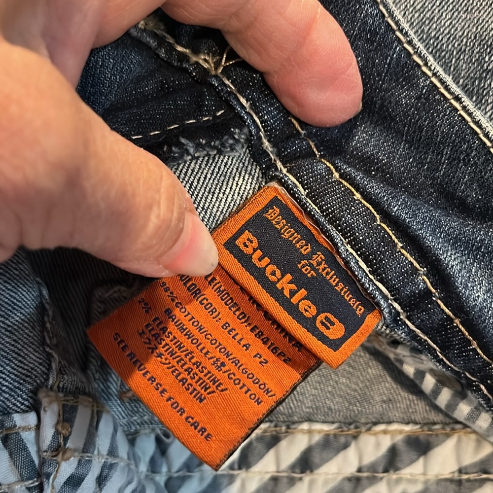 Rock Revival Bella Capri Jeans - Picture 8 of 10